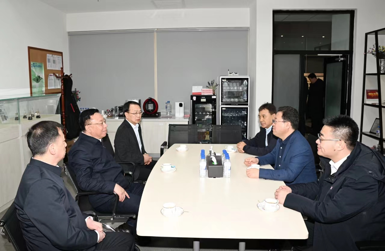 吉林省副省长郭灵计到欧宝平台app苹果版
看望慰问孙俊奇教授