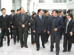 State Councilor Tang Jiaxuan visited the lab