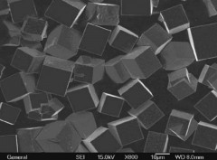 Three oxidation states and atomic-scale p-n junctions in manganese perovskite oxide from hydrothermal systems